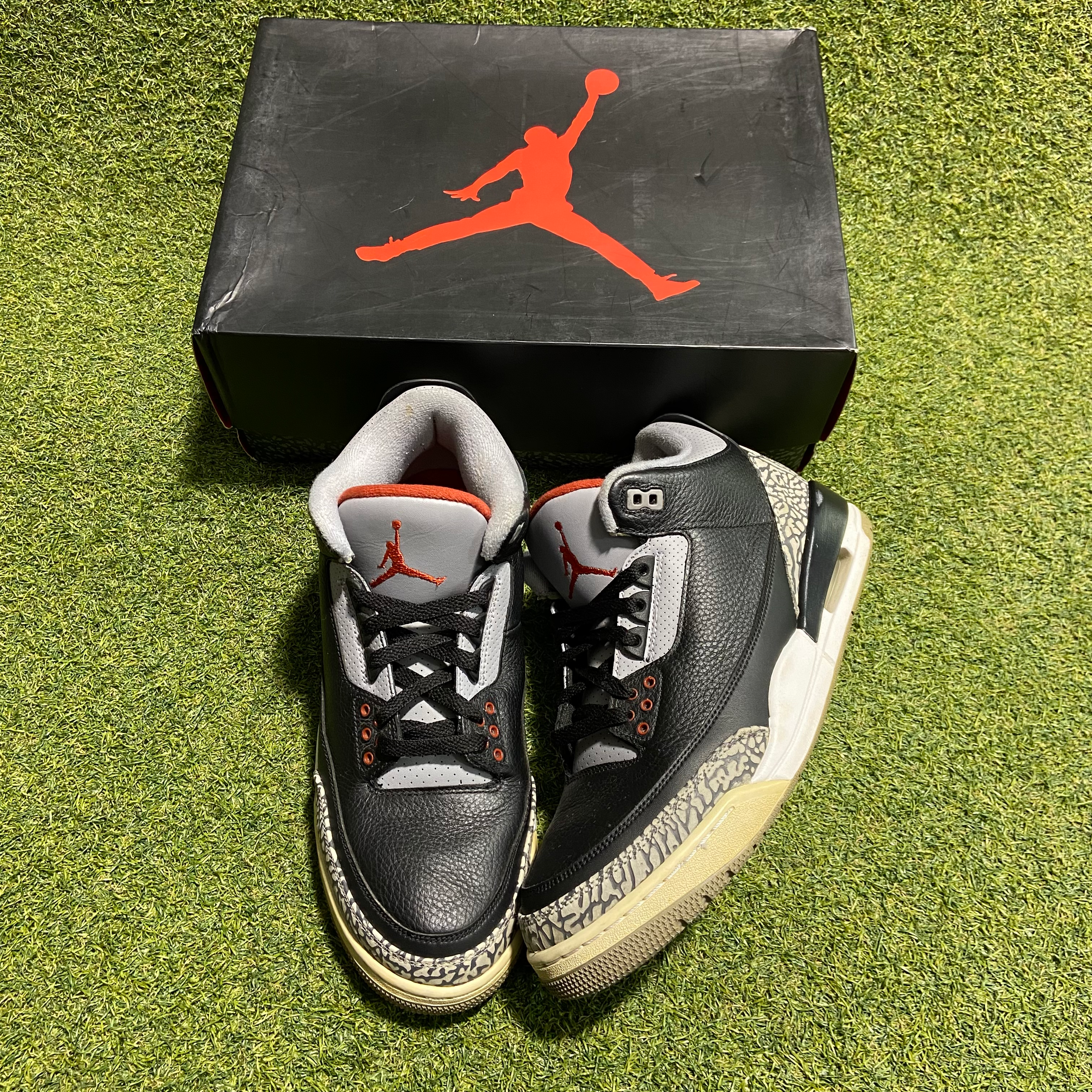 2018 Black Cement 3s: 11.5