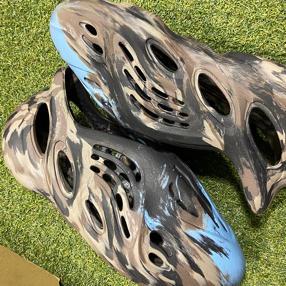 Thumbnail: Yeezy Foam Runner MX Cinder: 9