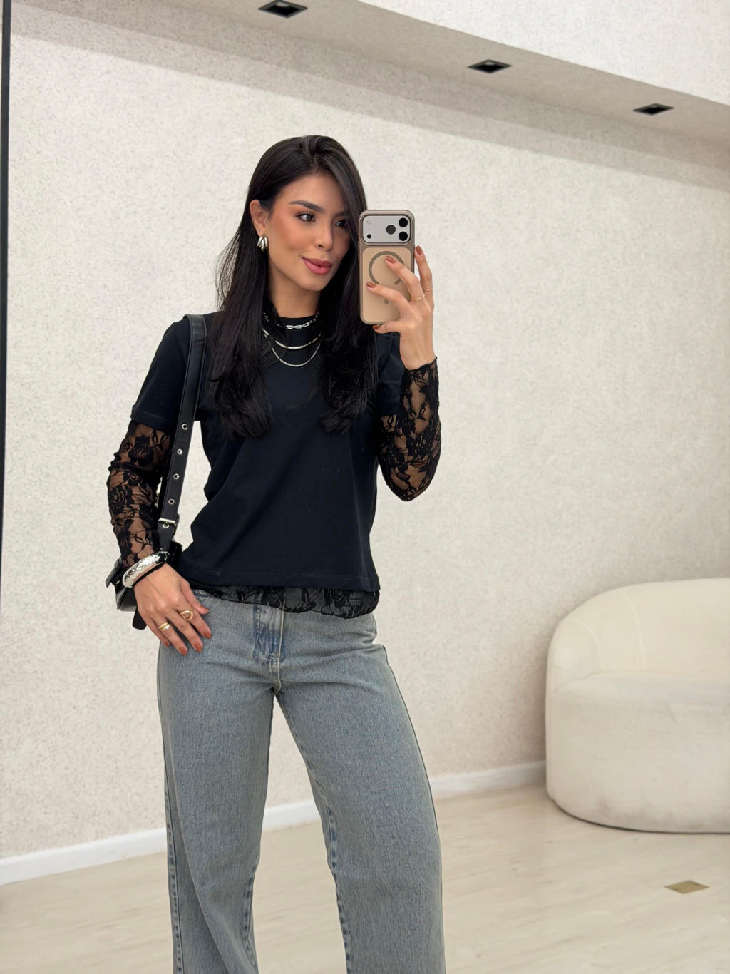 Blusa rendada manga longa 