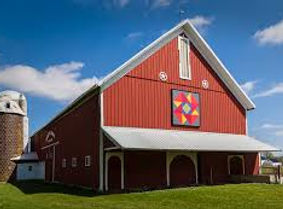 barn with quilt design.jpg