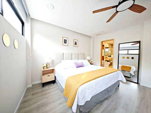 1BR apartment in Condesa with workspace, fast Wi-Fi, and king bed. Ideal for digital nomads near cafés, parks, and restaurants.