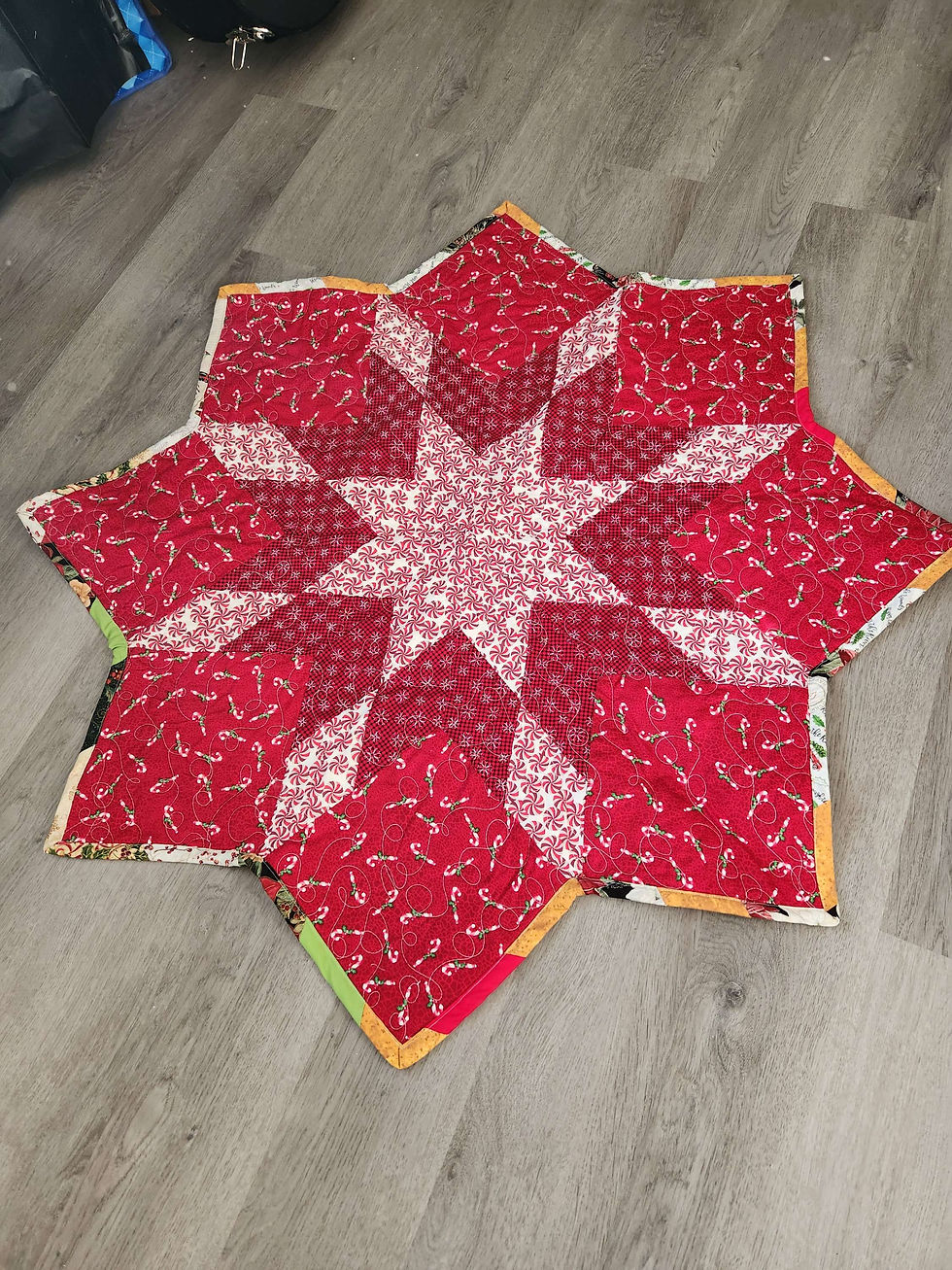 Thumbnail: Christmas Table Toppers