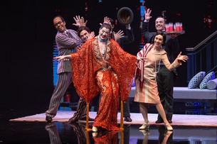 Musical com Claudia Raia sobre a vida e a obra da maior pintora brasileira iniciará turnê em sete cidades.