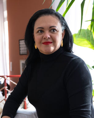 Do Rio de Janeiro à Alemanha, Carla Schmidt constrói pontes lusófonas através dos livros
