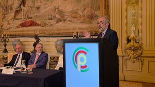 Paulo Rangel destaca papel social e democrático do Conselho das Comunidades Portuguesas