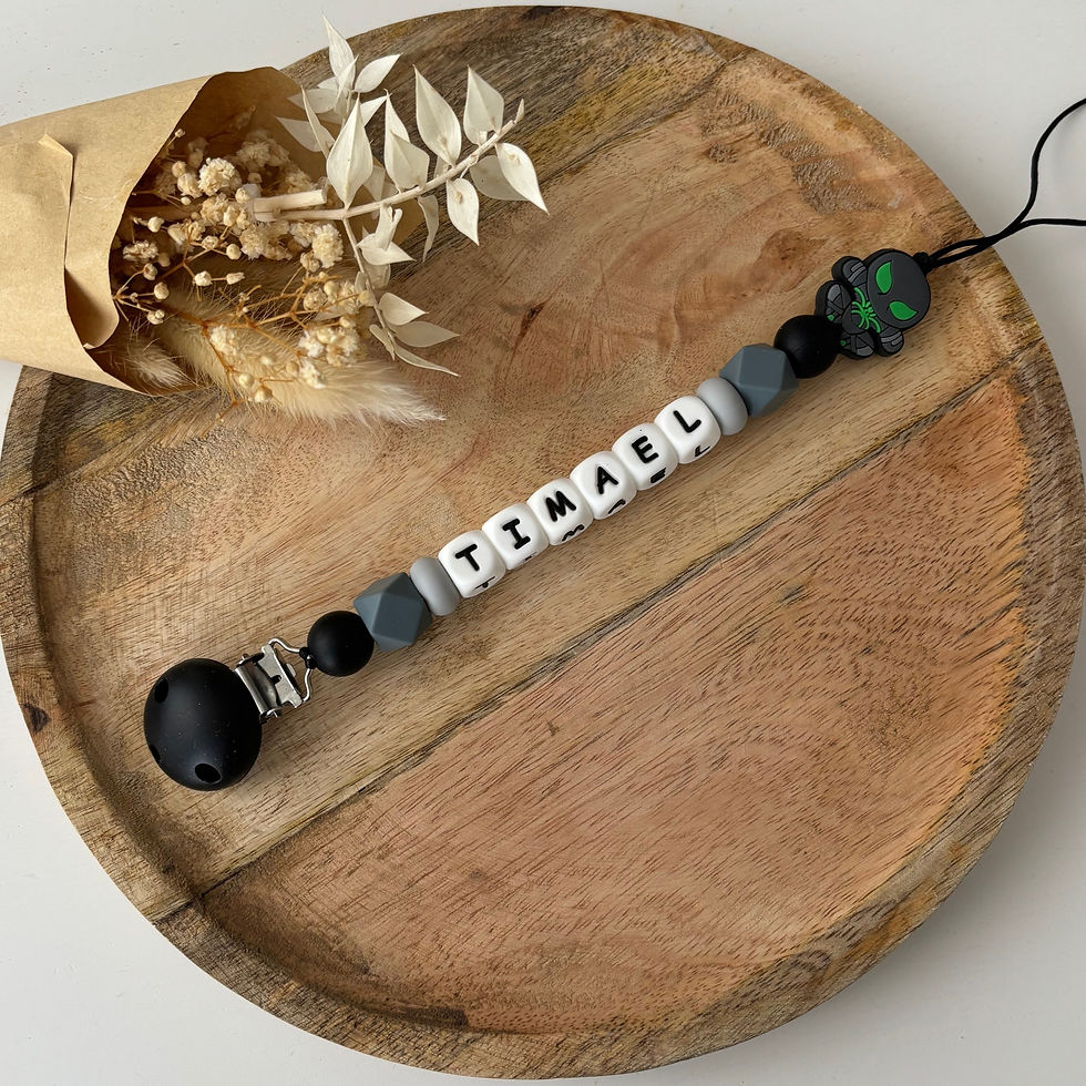 Attache tétine spiderman