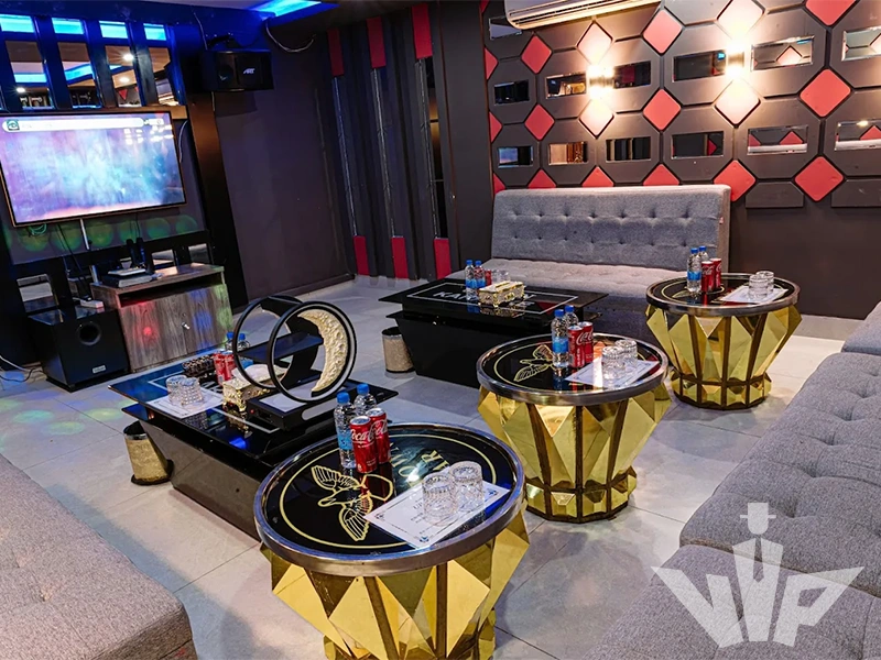 다낭 업타운 가라오케 소형 룸