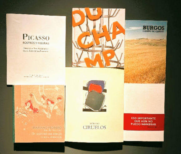 Catálogos de muestras pasadas: Ciruelos, Picasso, Duchamp....
