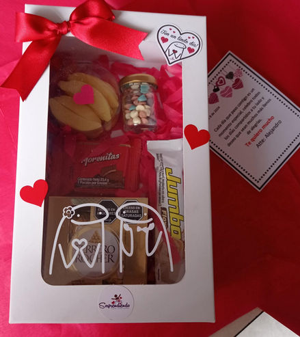 Detalle romantico ventanita love