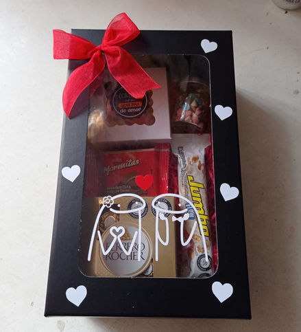 Detalle romantico ventanita love