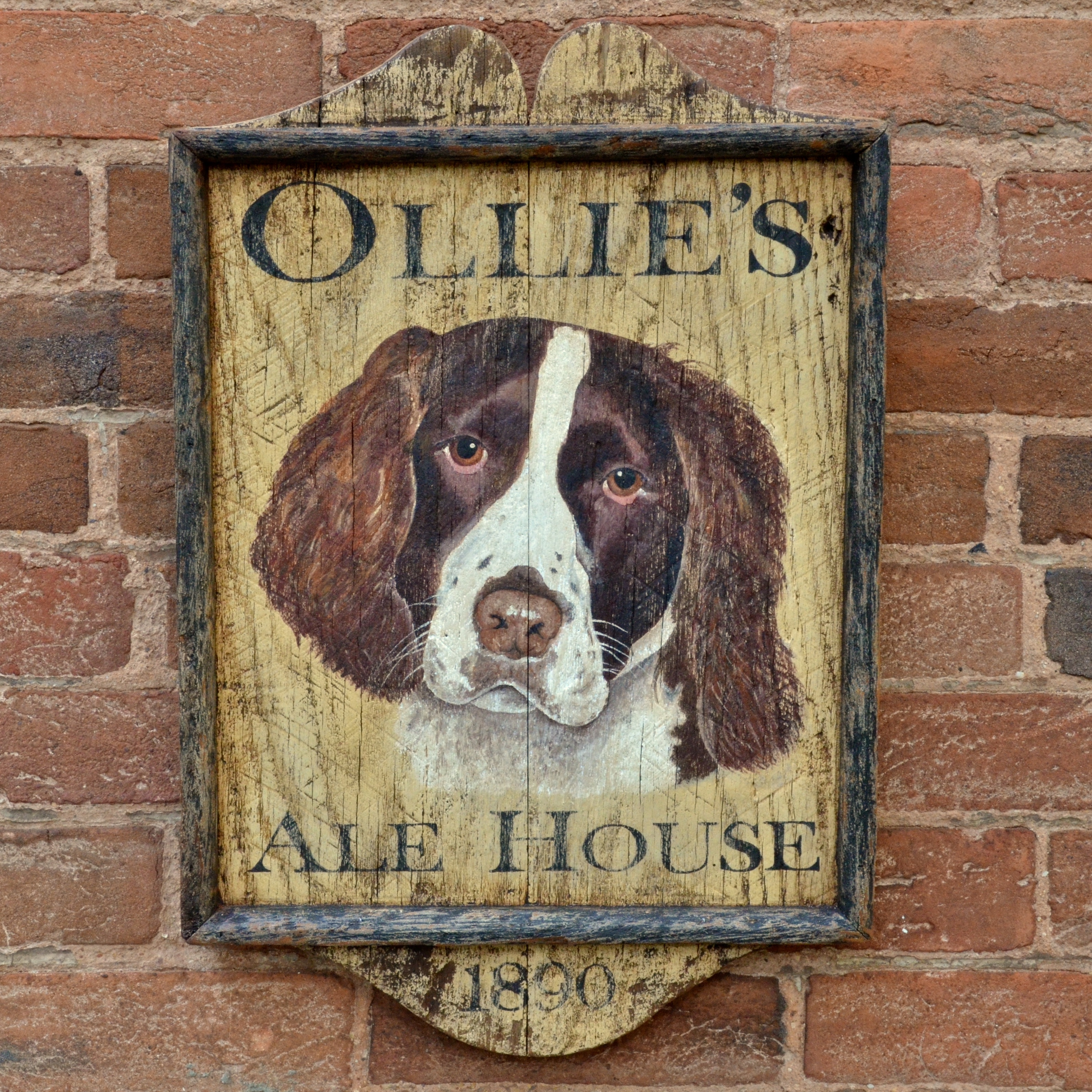 Ollie's Ale House