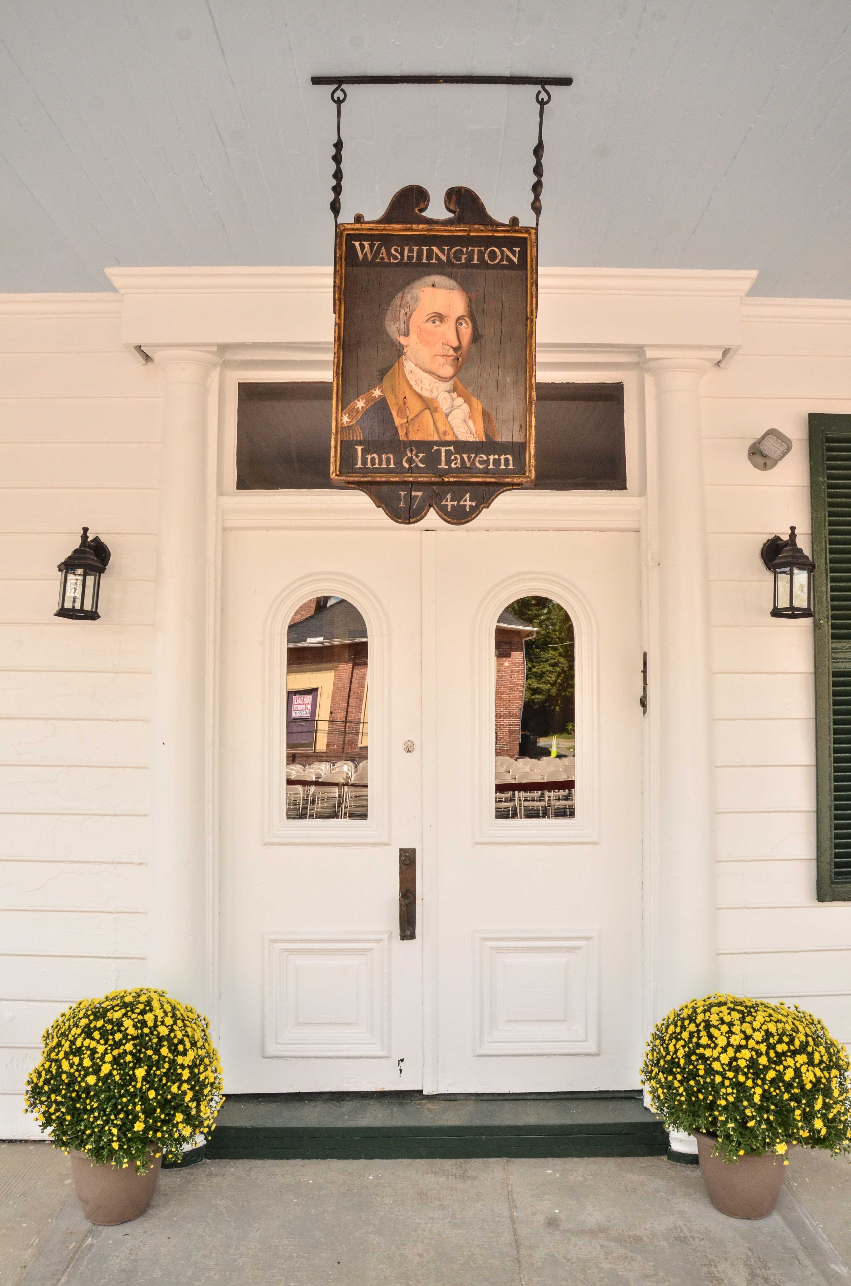 Washington Inn & Tavern Installation