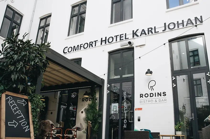Comfor_Hotel_Karl_Johan_-_Facade_-_Entrance_16_9.webp