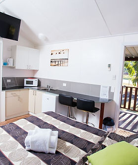 Ensuite Cabin 6.jpg
