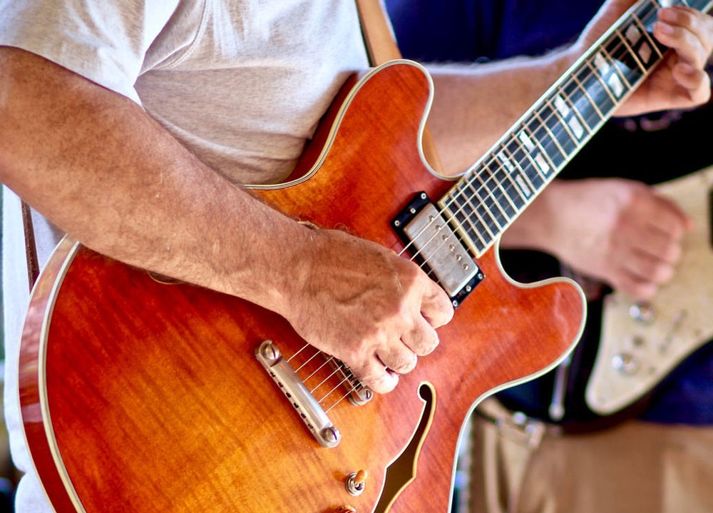 How to Choose Your First Guitar