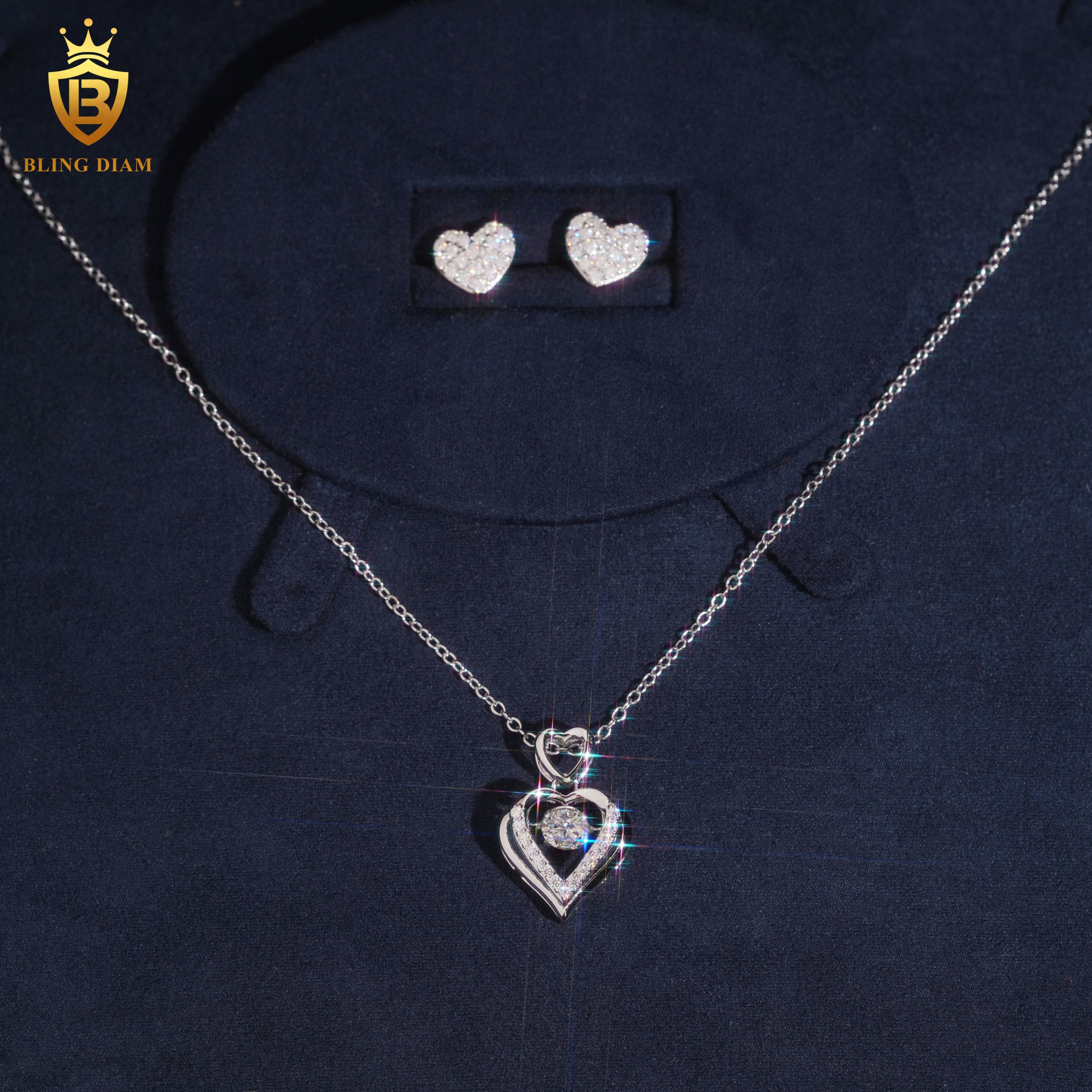 Hot Sale Elegance VVS1 Moissanite Iced Out Jewelry  925 Silver Beating Heart Nec