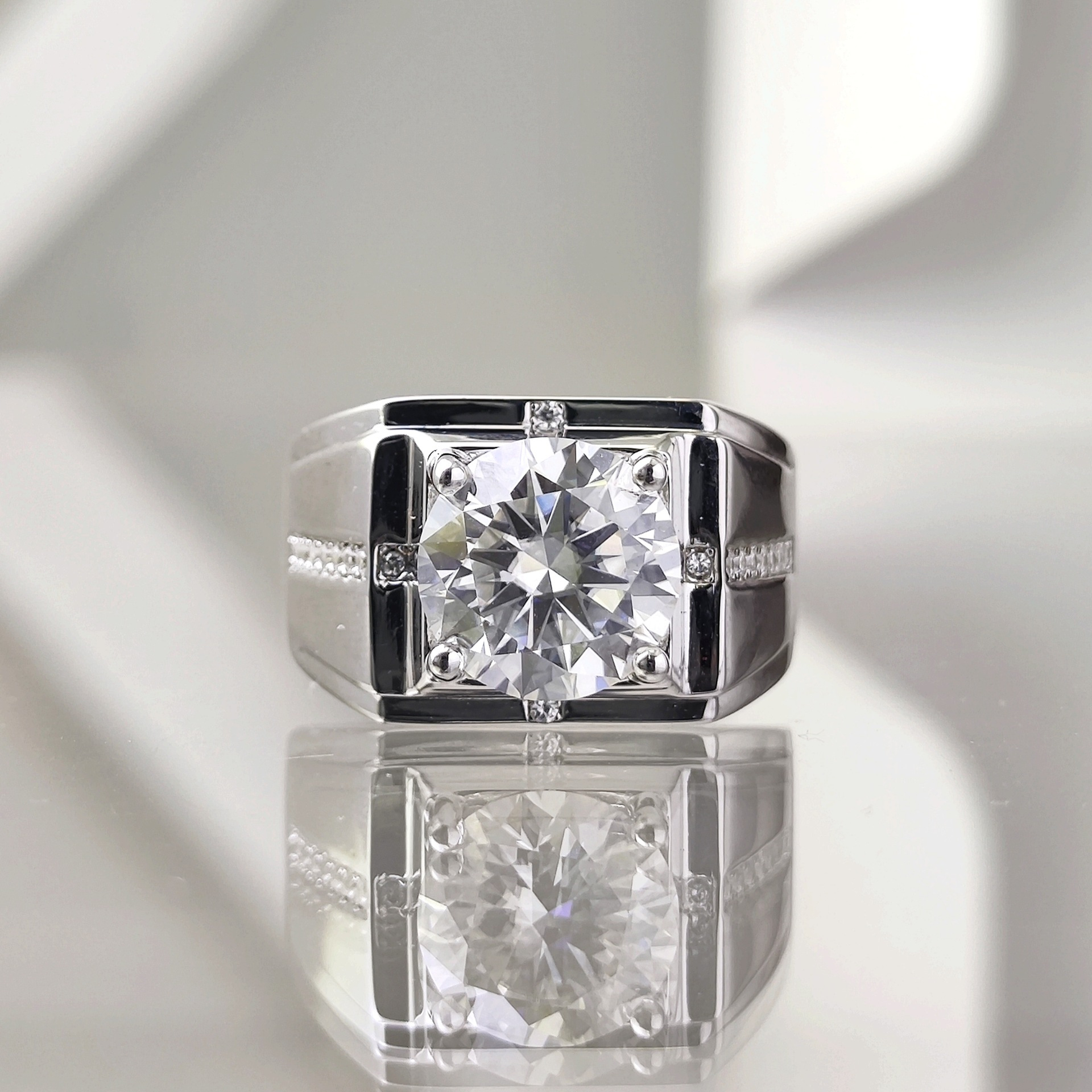 LYEE CYEE Men'S S925 Silvery moissanite 5 Carat Cross Ring - Plated, Elegant Sin