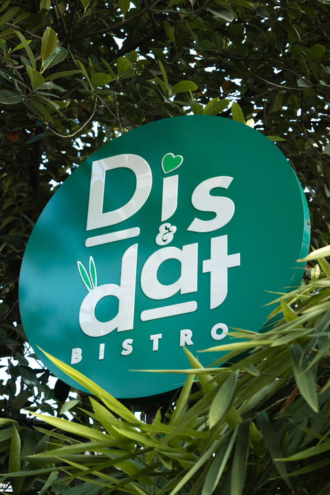 Dis & Dat-2.jpg