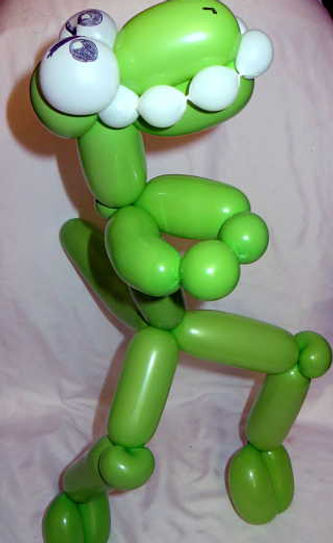dinosaur twisting balloon