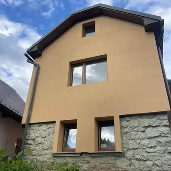 Zateplenie fasady domu Brezno