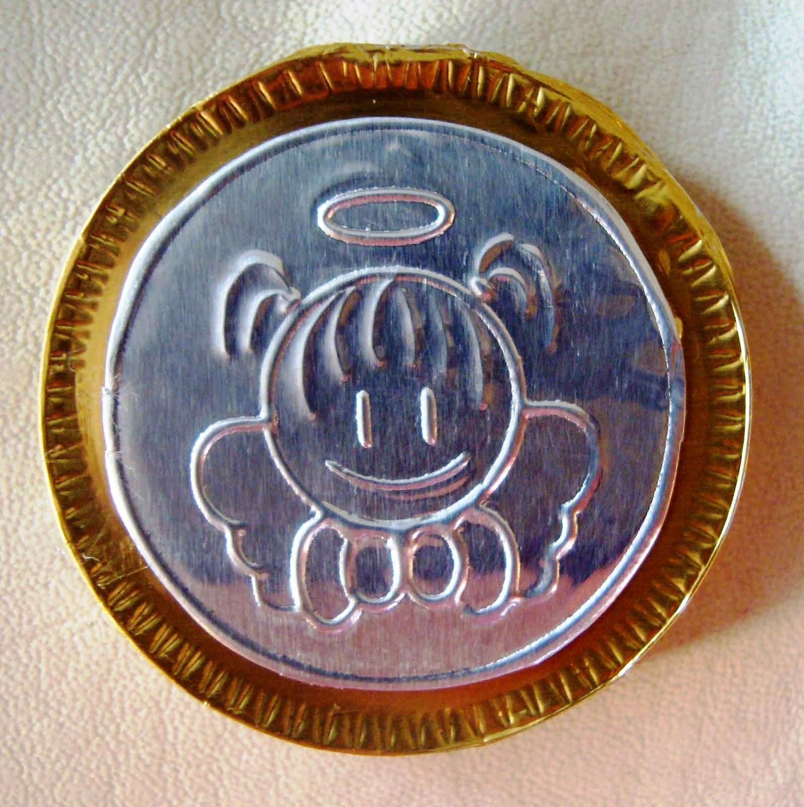 paquete de 50 monedas con aluminio repujado e impresion personalizada