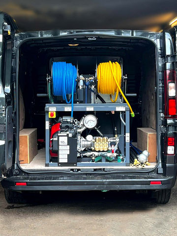 Callander drainage van open back