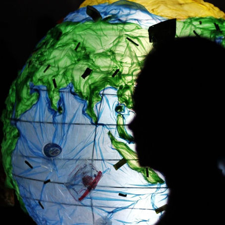           Two Windows, One World:                        A Dual Perspective on a Singular Image