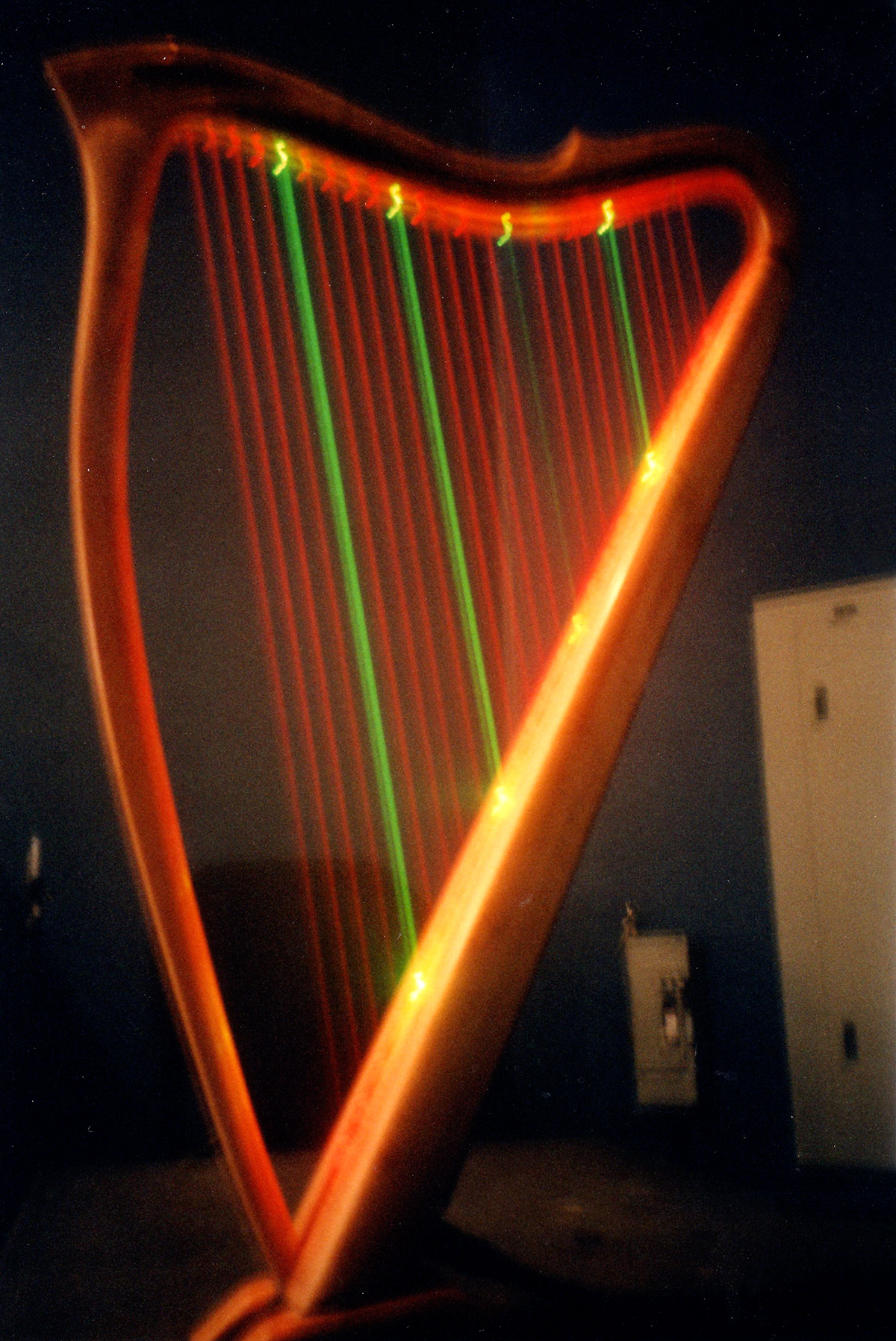 Laser Harp a project by Jacob Thompson