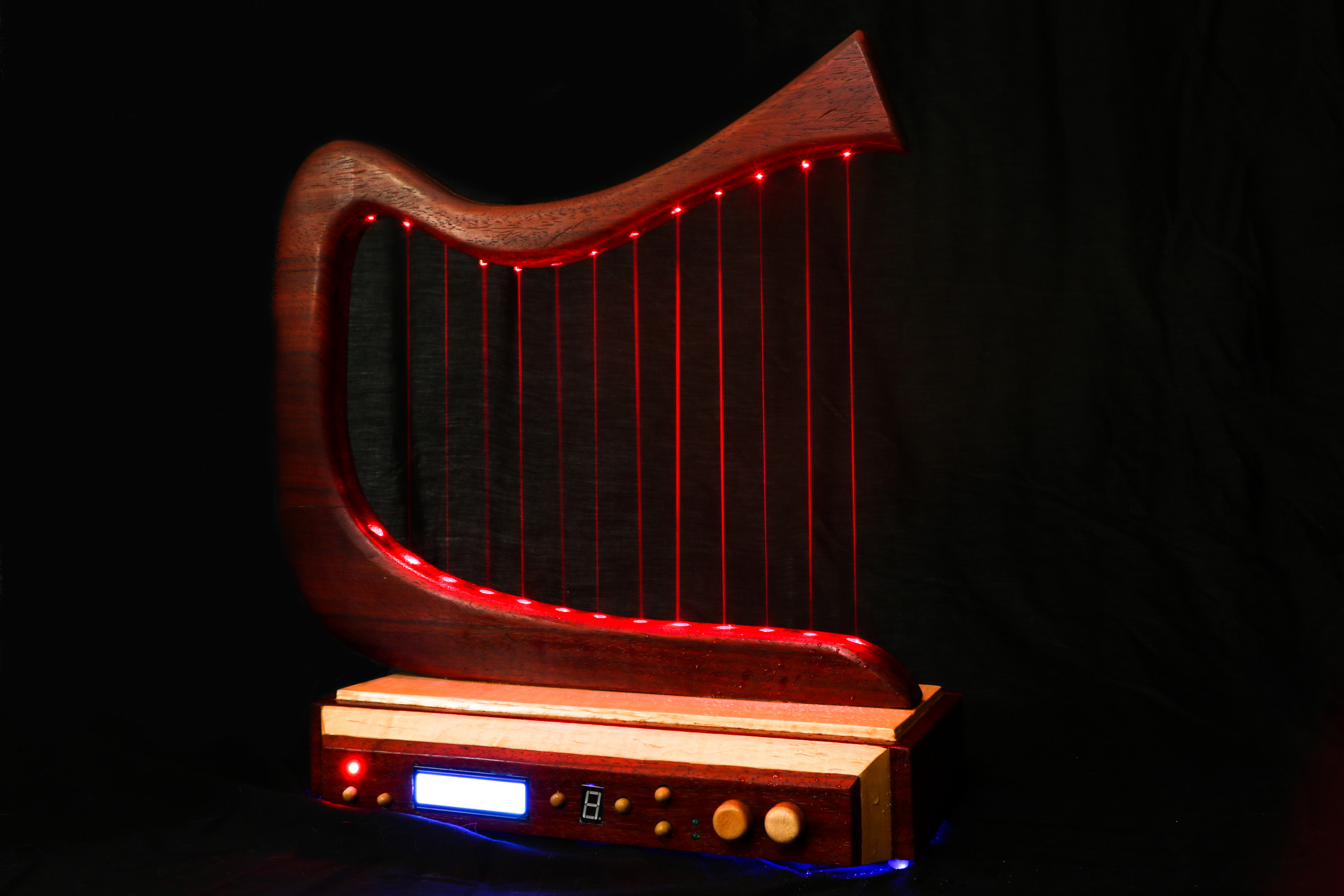 Laser Harp a project by Jacob Thompson