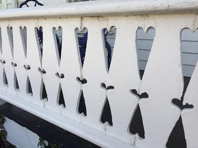 porchpalings.jpg