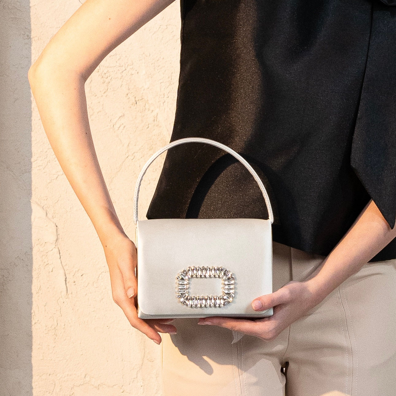 The Tia Purse in Pearl Silver