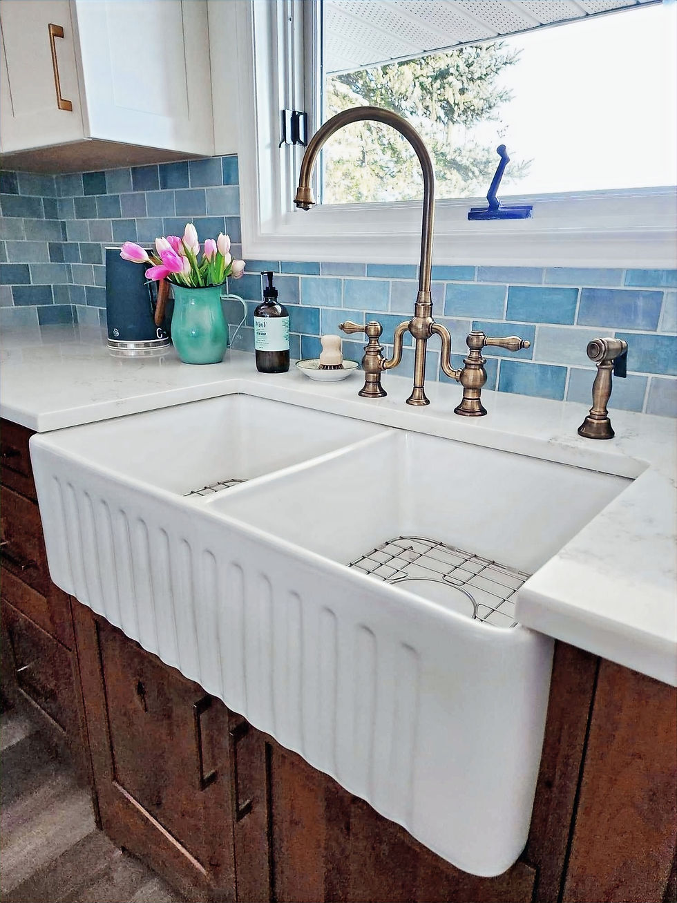 A fluted front double farm sink.