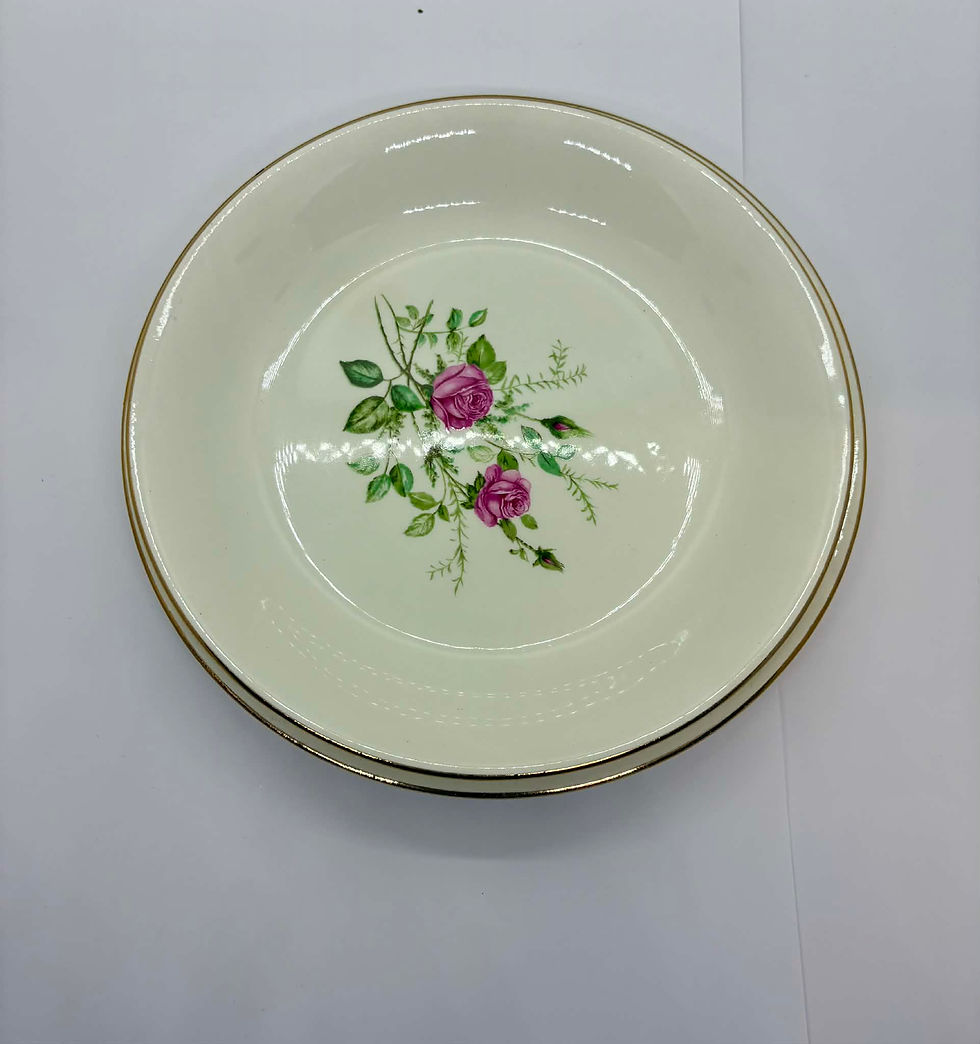 Miniature : Lot de 30 assiettes en céramique – collection Pompadour de Gien