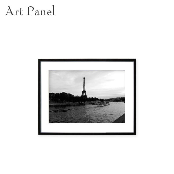 空間に飾るおしゃれな壁掛けインテリアは絵画やポスターをお探しの方におすすめです