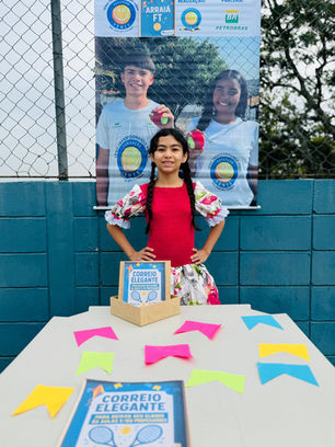 Alunos do "Tênis Transformando Vidas" participam de Festa Junina
