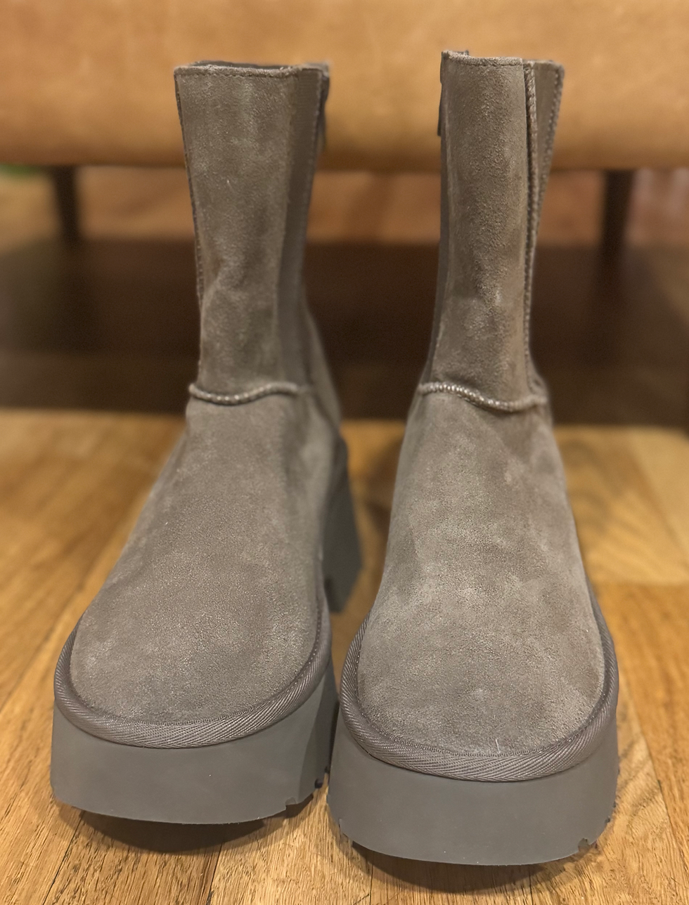 Thumbnail: NEW - Sz 8 - UGG - Classic Twin Seam New Heights Platform Boots