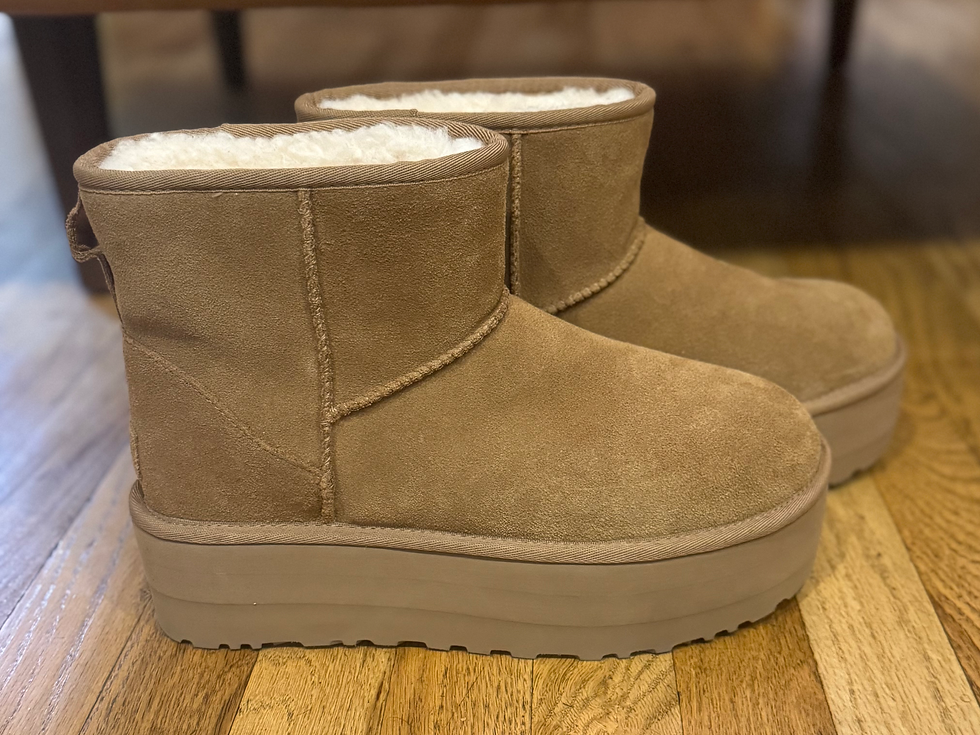 Thumbnail: NEW - Sz 10  UGG CLASSIC MINI PLATFORM BOOT CHESTNUT 