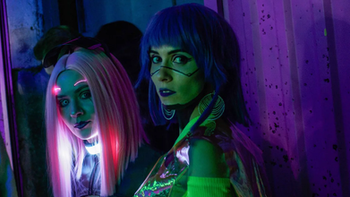Apple TV+ divulga novo teaser de 'Neuromancer' e aumenta expectativa pela adaptação do clássico cyberpunk de William Gibson