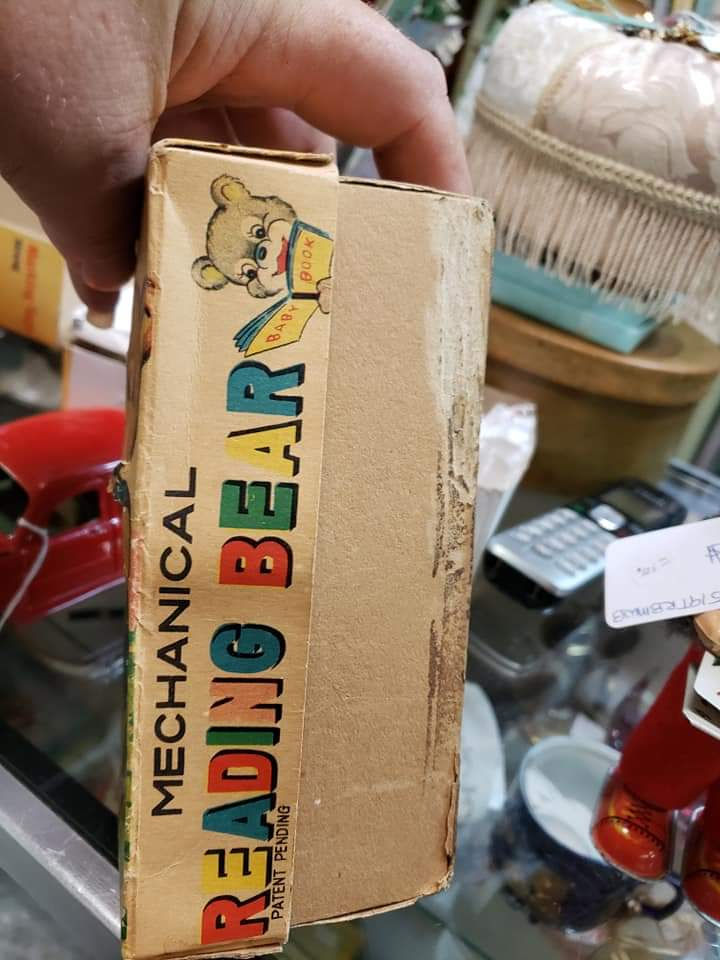 Thumbnail: Cubby The Reading Bear Tin Lirho