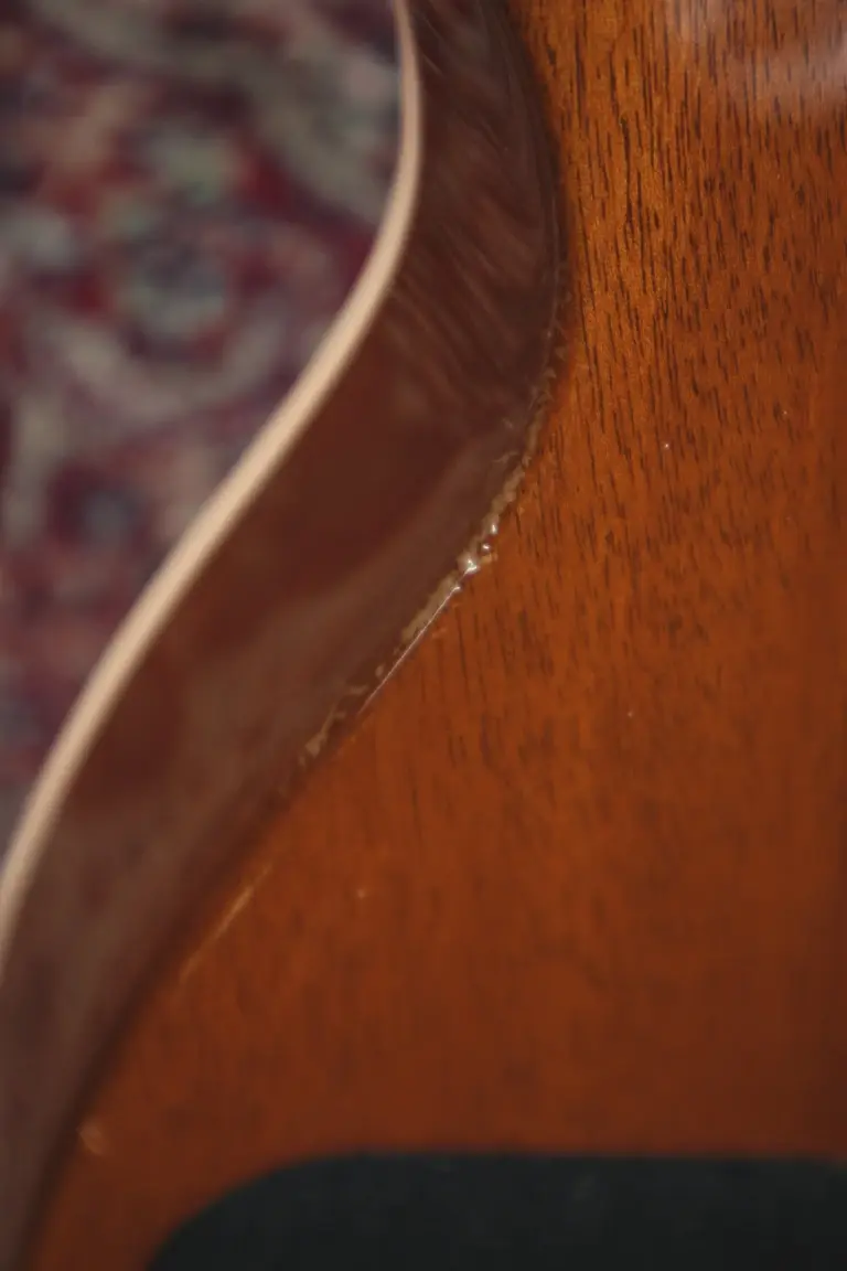 Thumbnail: smal ding on rear of Gibson Les Paul Standard ’60s – Trans Amber (2018)