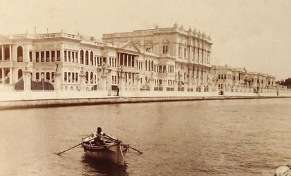 Barok Üslubun Osmanlı Yaşayışına İşlendiği Saray: Dolmabahçe Sarayı