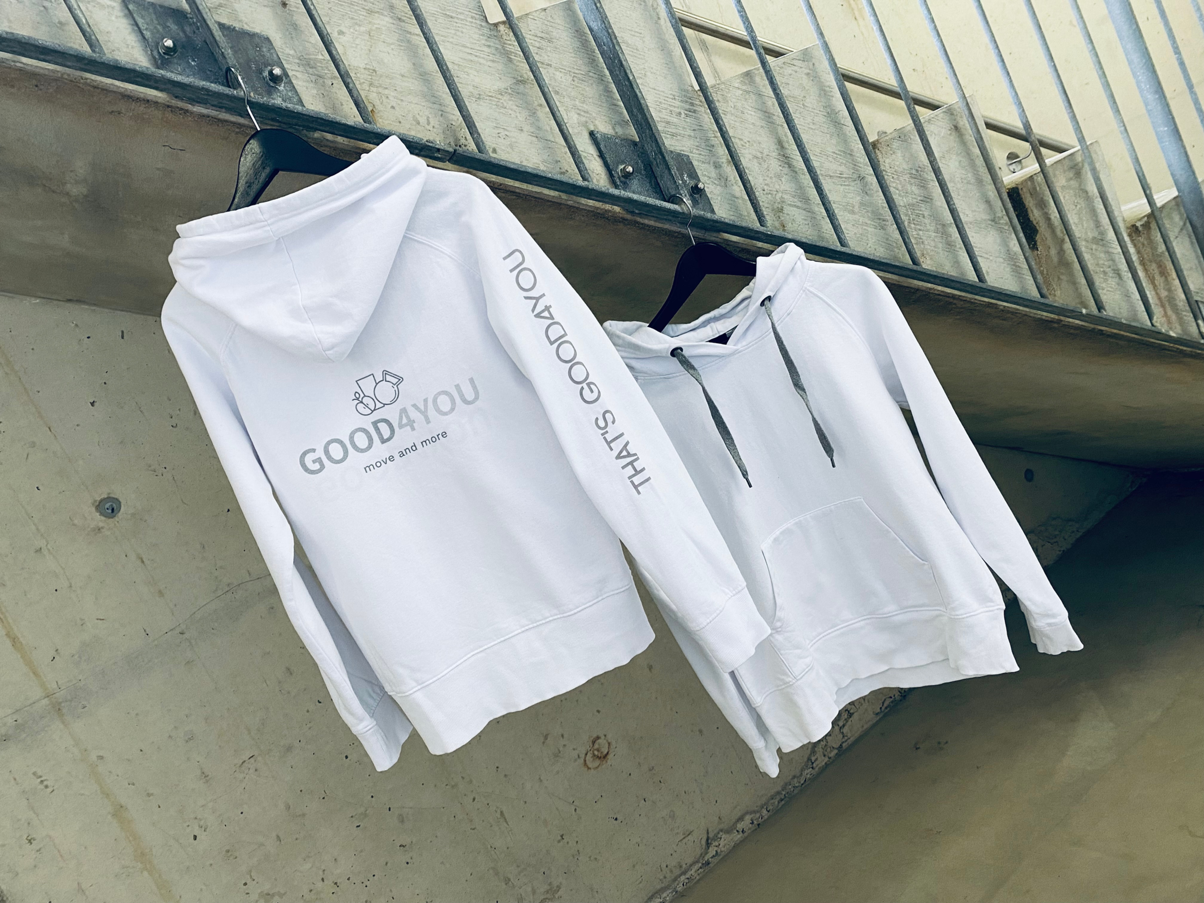 goodyhoodie weiss logo schwarz weiss