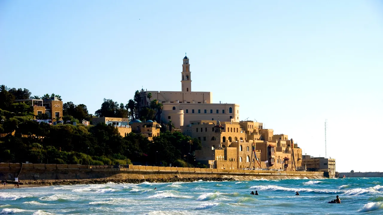 00-holding-jaffa-tel-aviv-israel-travel-guide.webp