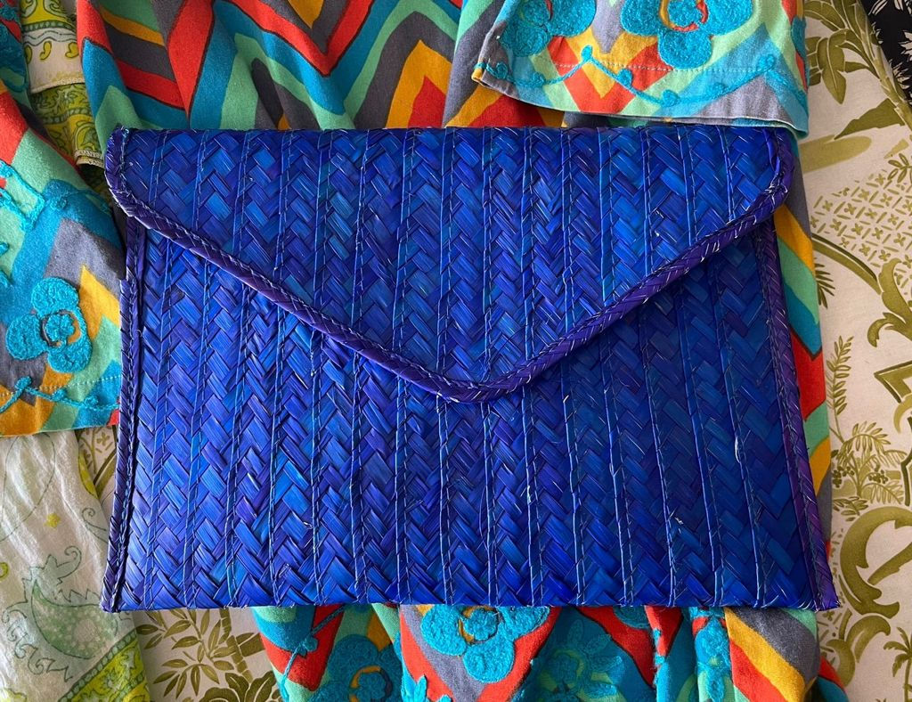 Bolso de mano palma azul solo en España 10 €