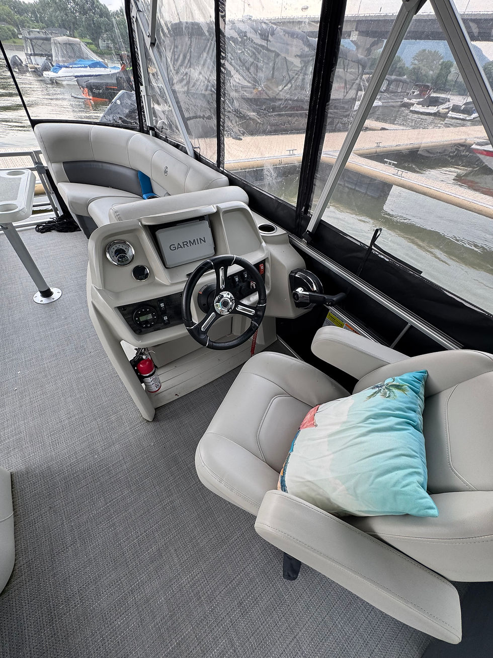 Miniature : 2024 Nouveau prix Ponton Legend 20 Fun 2 Quilles