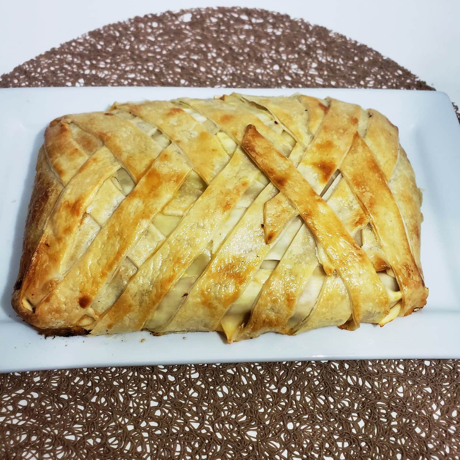 Lasagna bolognesa cubierta en hojaldre x 1kg