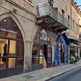 Vintage shopping – Shuk HaPishpashim in Jaffa during your Birthright trip