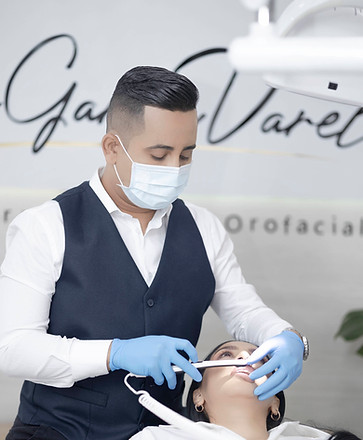 Odontólogo Albeiro García
