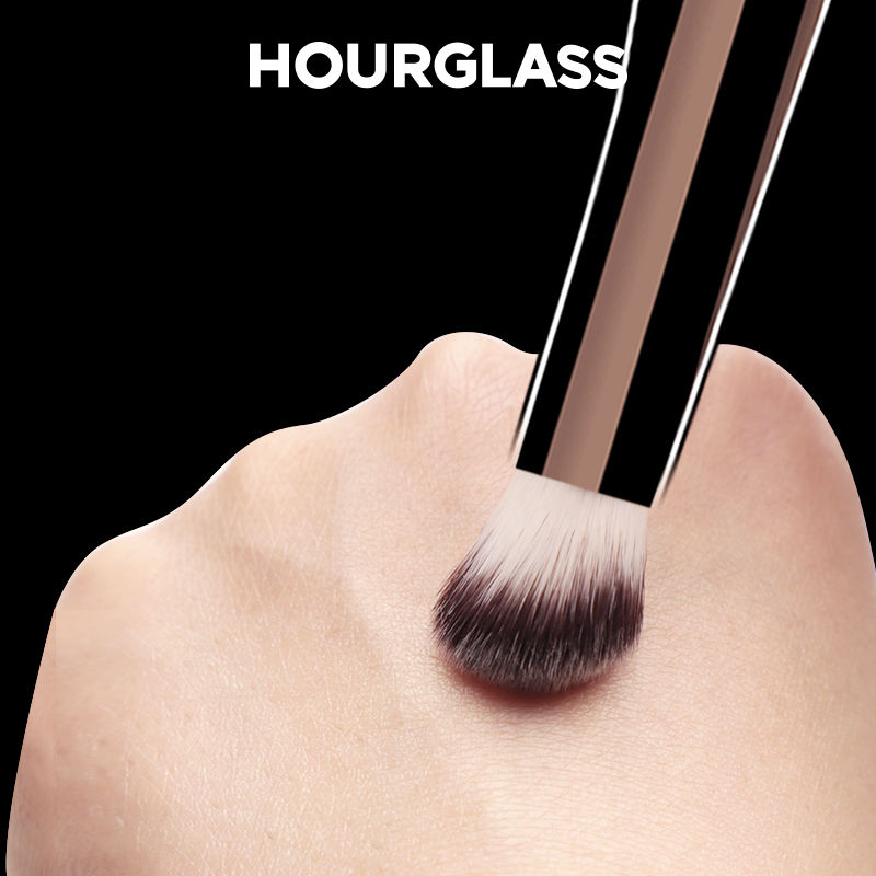Thumbnail: Hourglass Makeup Brush