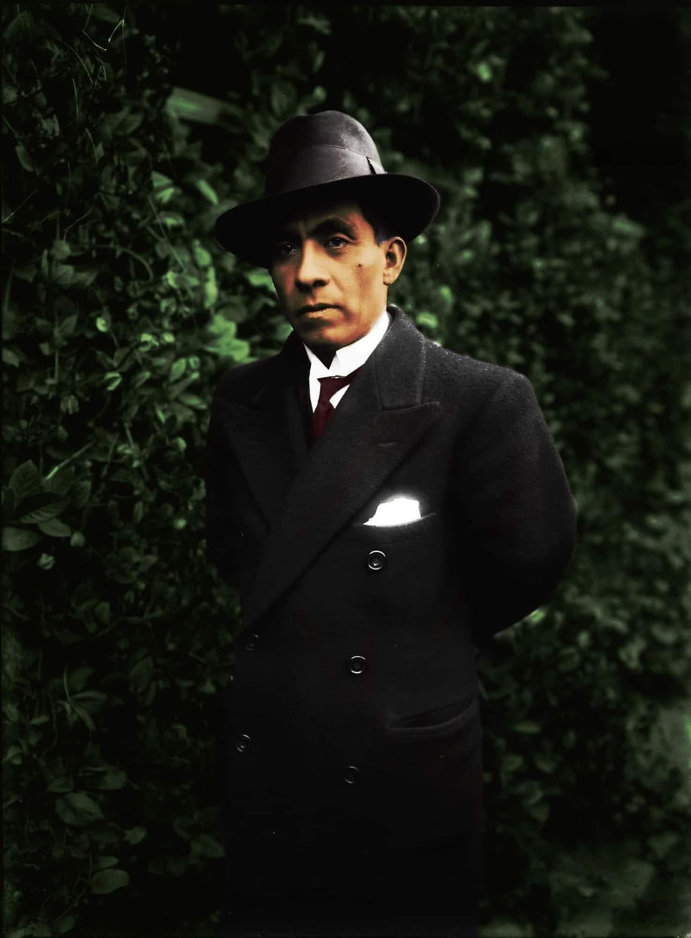 Imagen: General EP Luís M. Sanchez Cerro foto atribuida a Martin Chambi, Cuzco, 1931.